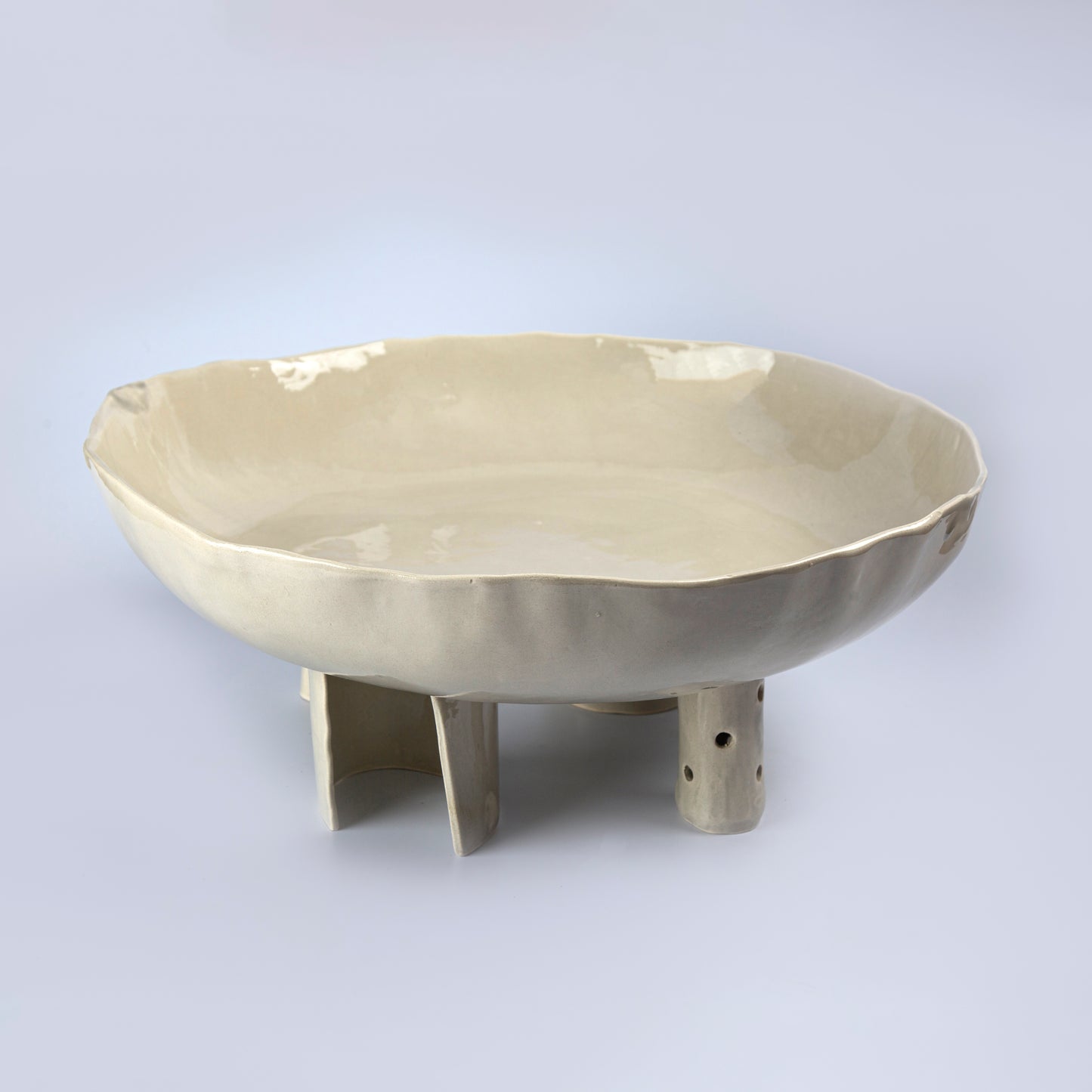 Round Platter on Pedestal -Off-White 42 cm