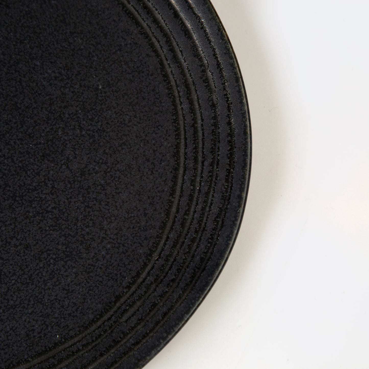 Casa Alegre- Exuberant - Dinner Plate - Black - D 28 cm