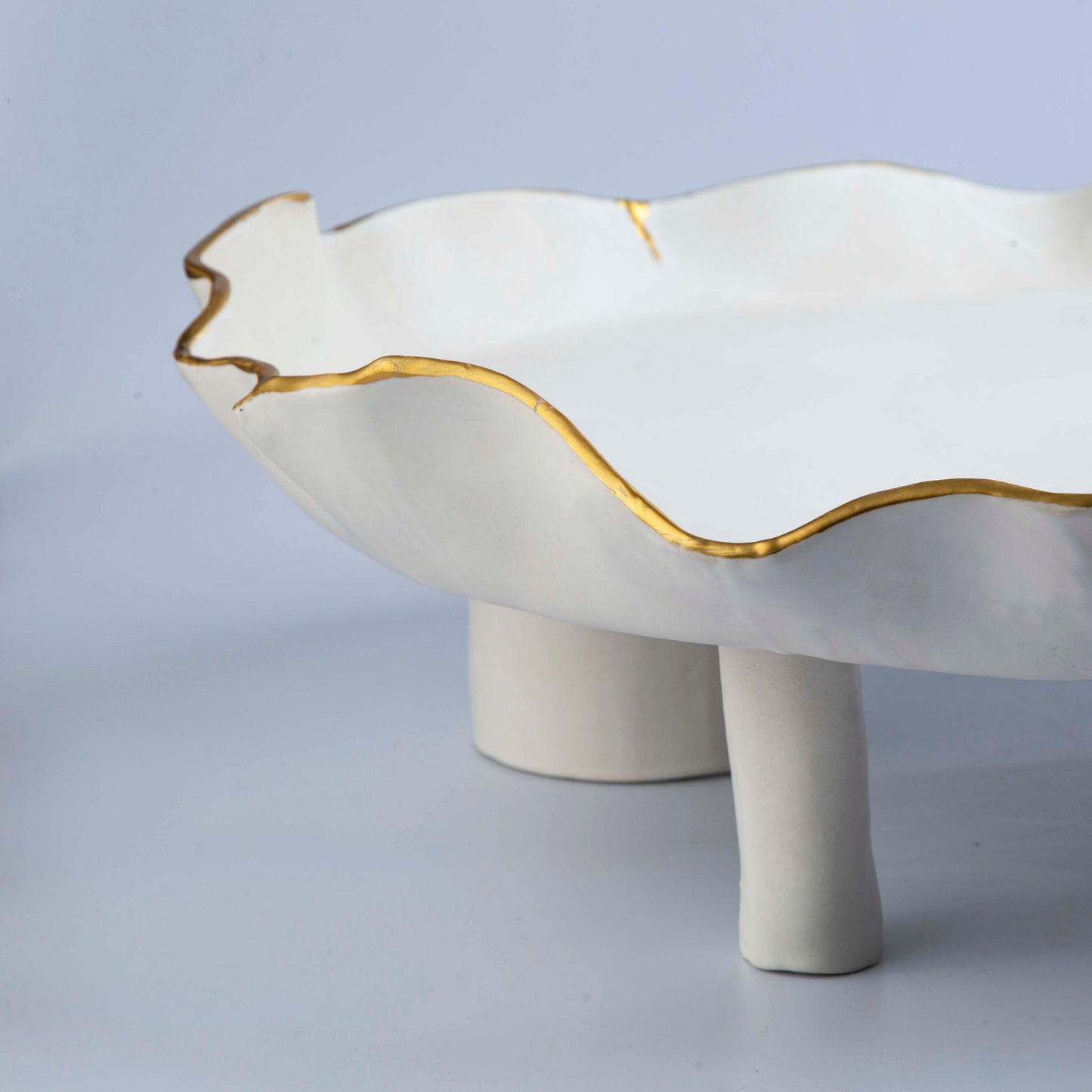 Ruffle Platter on Pedestal -Off White D 55cm